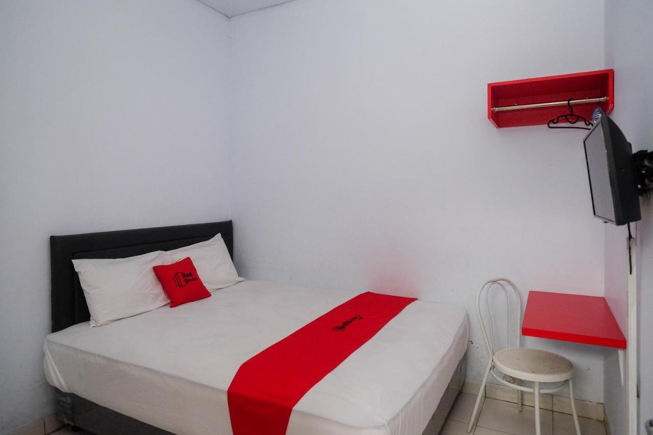 Hotel Reddoorz At Lapangan Bandara Sam Ratulangi Manado Exteriér fotografie