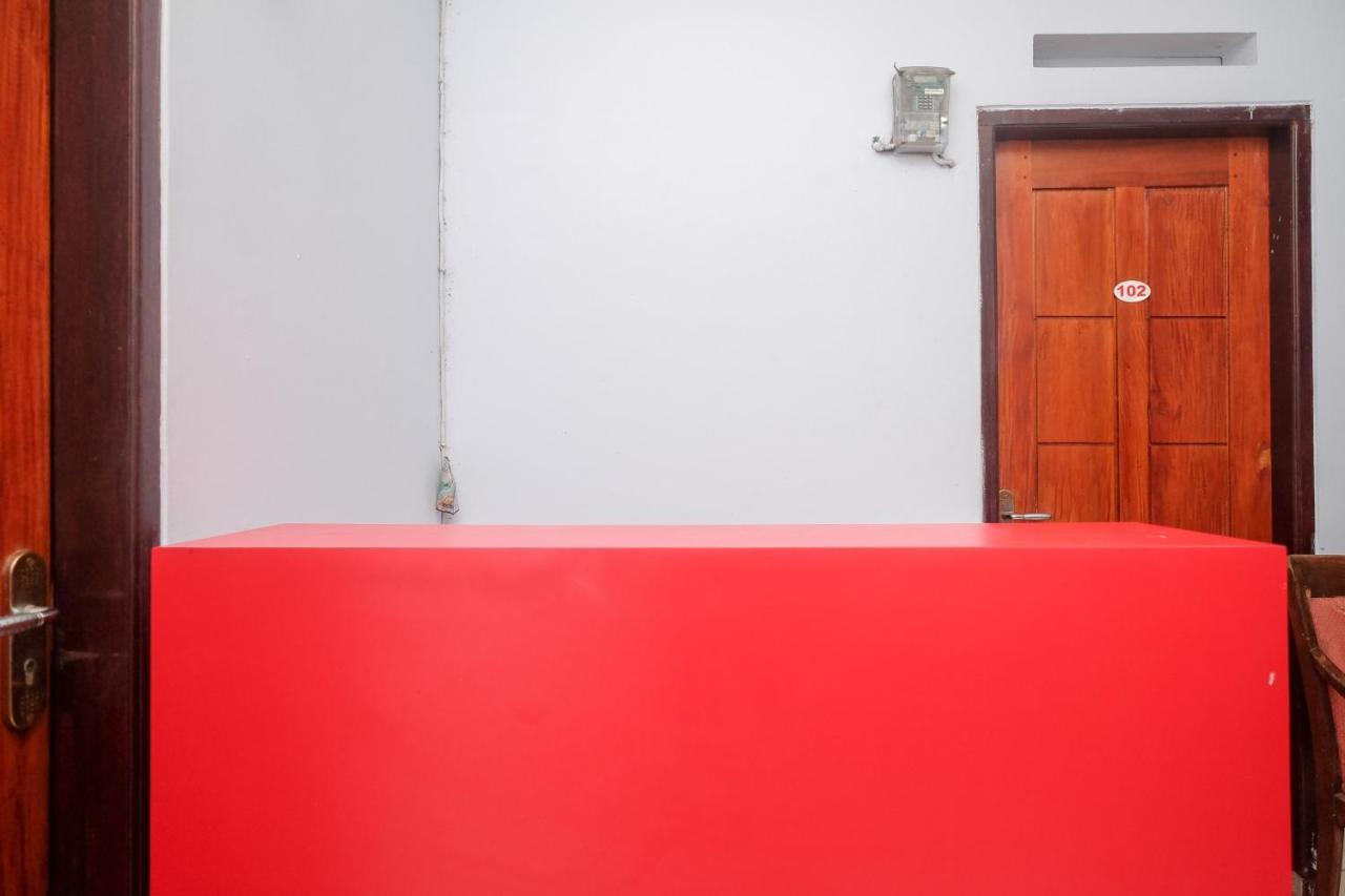 Hotel Reddoorz At Lapangan Bandara Sam Ratulangi Manado Exteriér fotografie